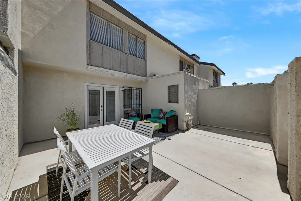 572 Willow Green, Las Vegas, NV 89169