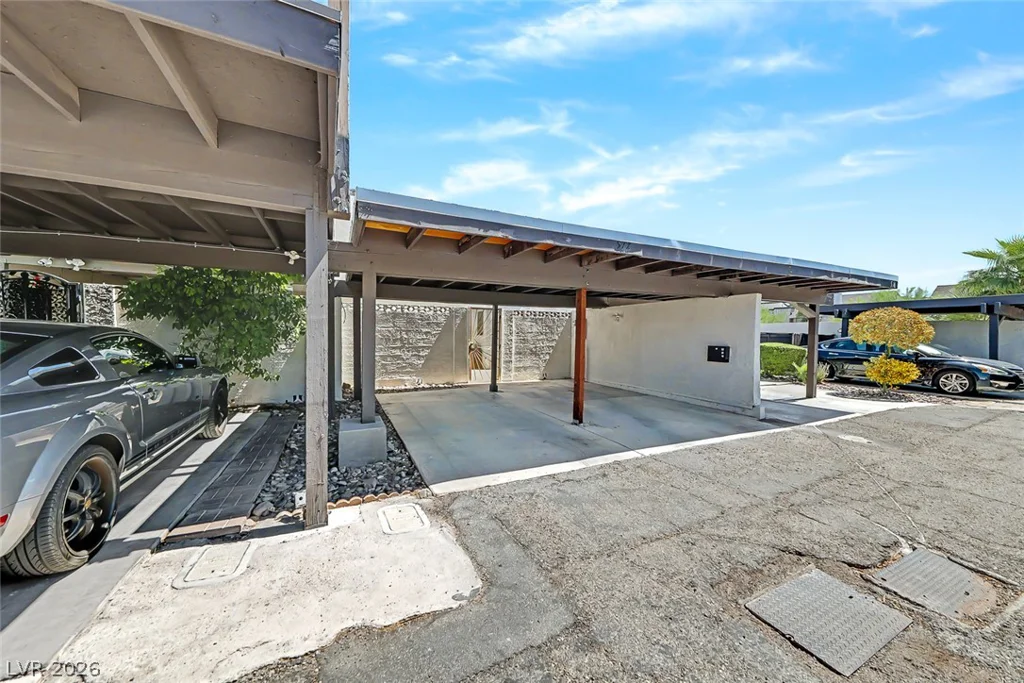 572 Willow Green, Las Vegas, NV 89169