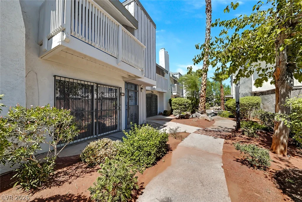 572 Willow Green, Las Vegas, NV 89169