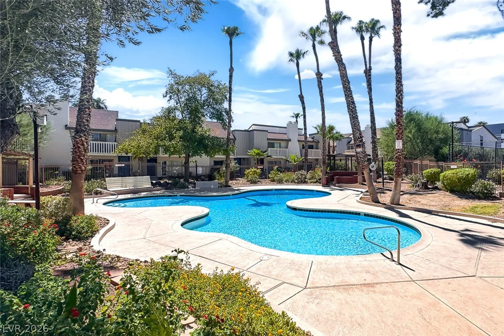 572 Willow Green, Las Vegas, NV 89169