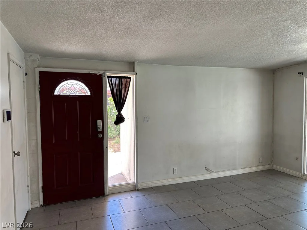1571 Serenada, Las Vegas, NV 89169