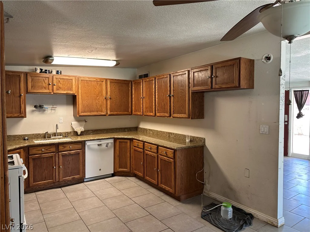 1571 Serenada, Las Vegas, NV 89169