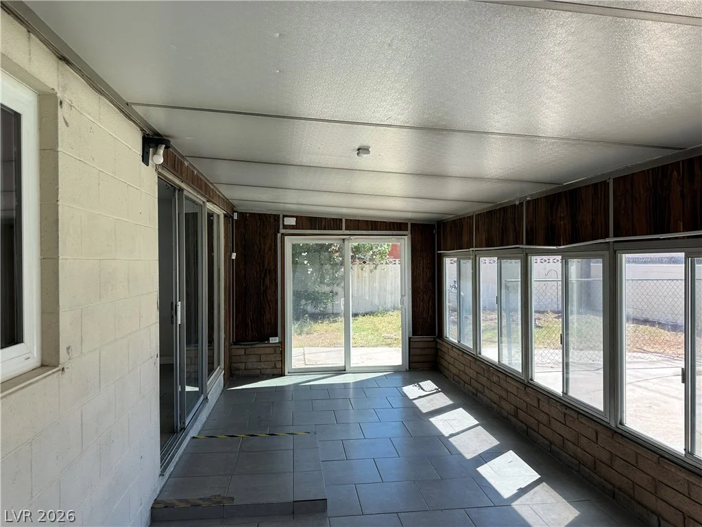 1571 Serenada, Las Vegas, NV 89169