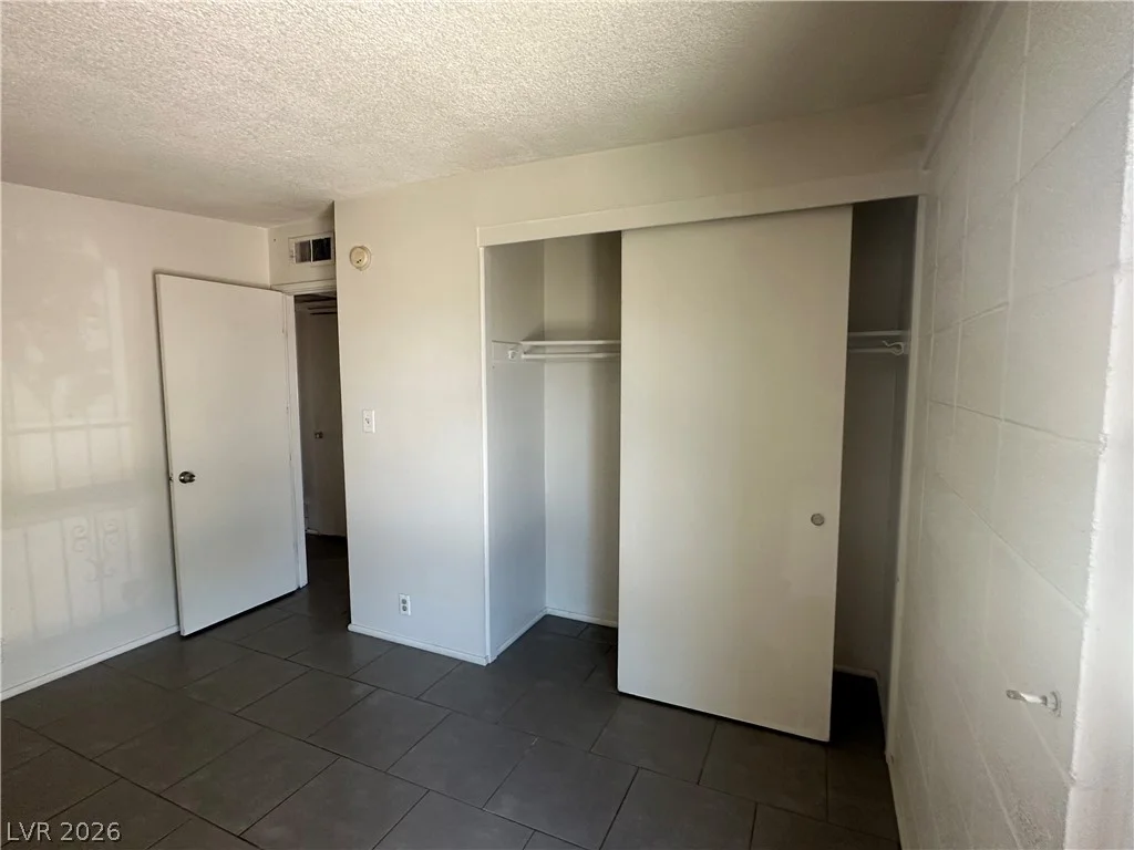 1571 Serenada, Las Vegas, NV 89169