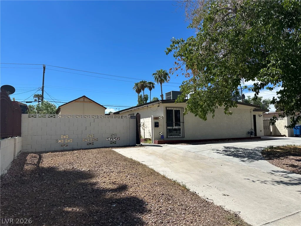 1571 Serenada, Las Vegas, NV 89169