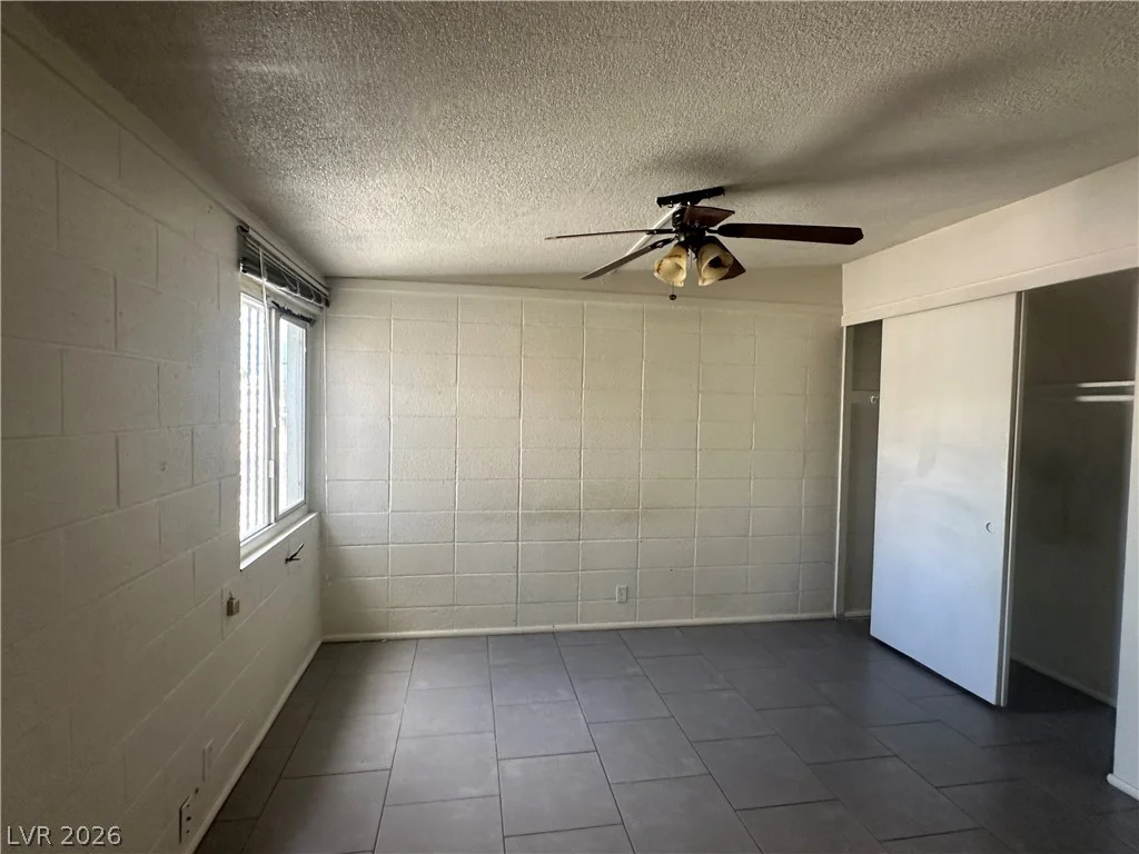 1571 Serenada, Las Vegas, NV 89169