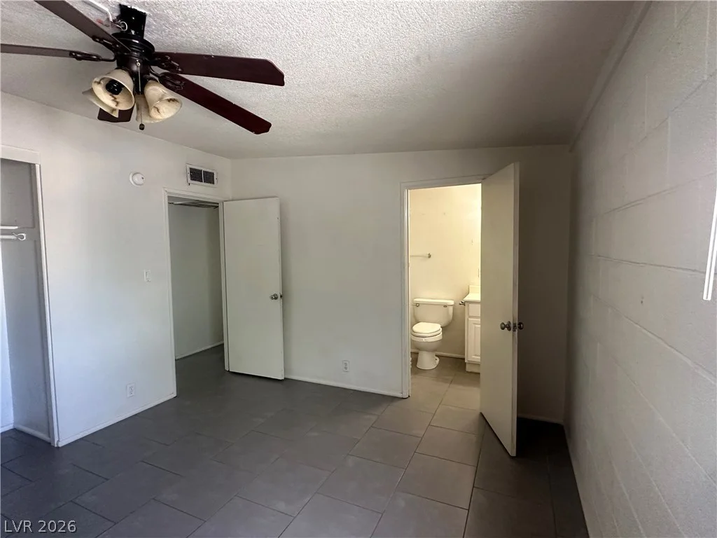 1571 Serenada, Las Vegas, NV 89169