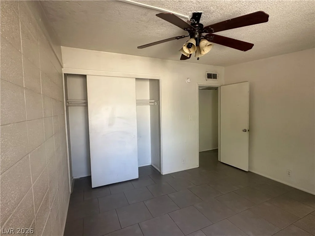 1571 Serenada, Las Vegas, NV 89169