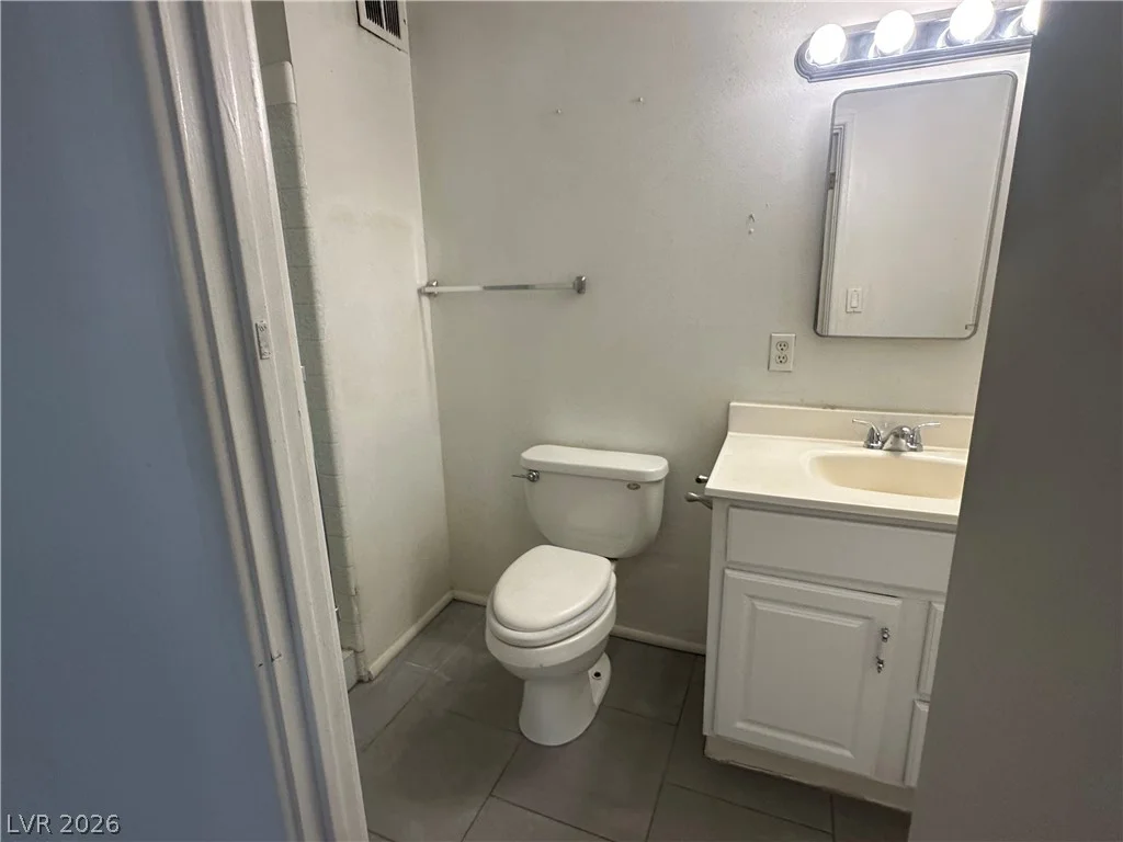 1571 Serenada, Las Vegas, NV 89169