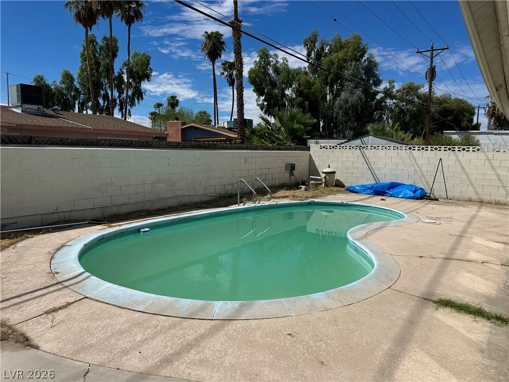 1571 Serenada, Las Vegas, NV 89169
