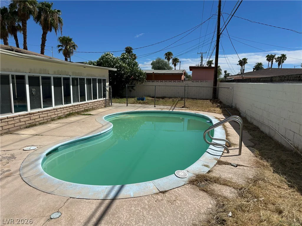 1571 Serenada, Las Vegas, NV 89169