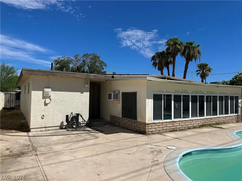 1571 Serenada, Las Vegas, NV 89169