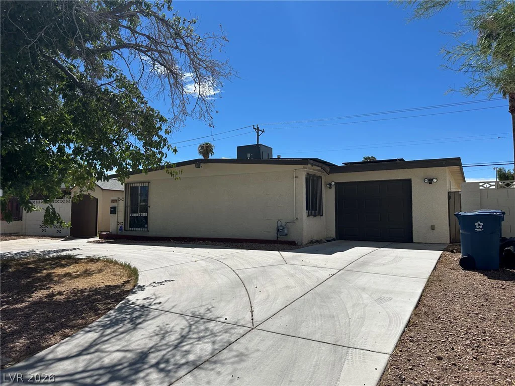 1571 Serenada, Las Vegas, NV 89169