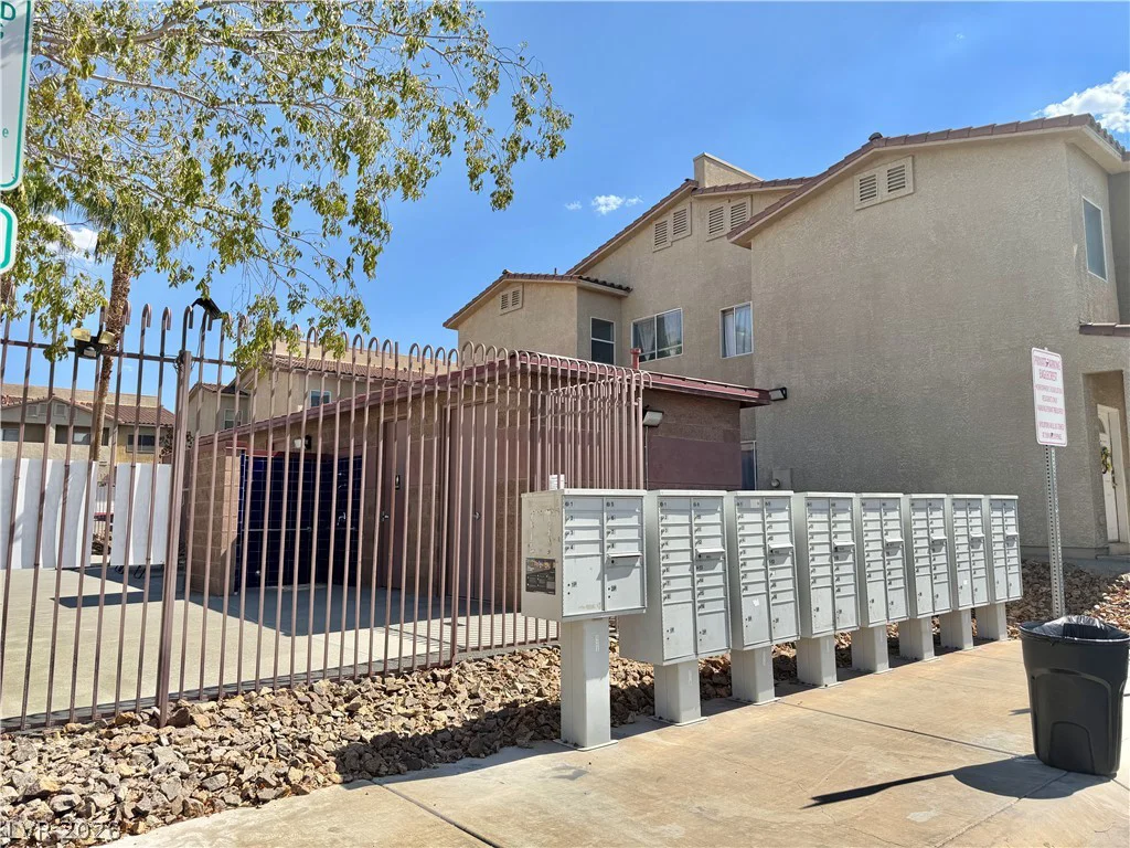 62 Blue Beak, Henderson, NV 89012