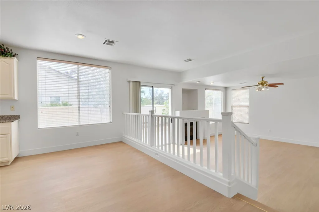 356 Lakewood Garden, Las Vegas, NV 89148