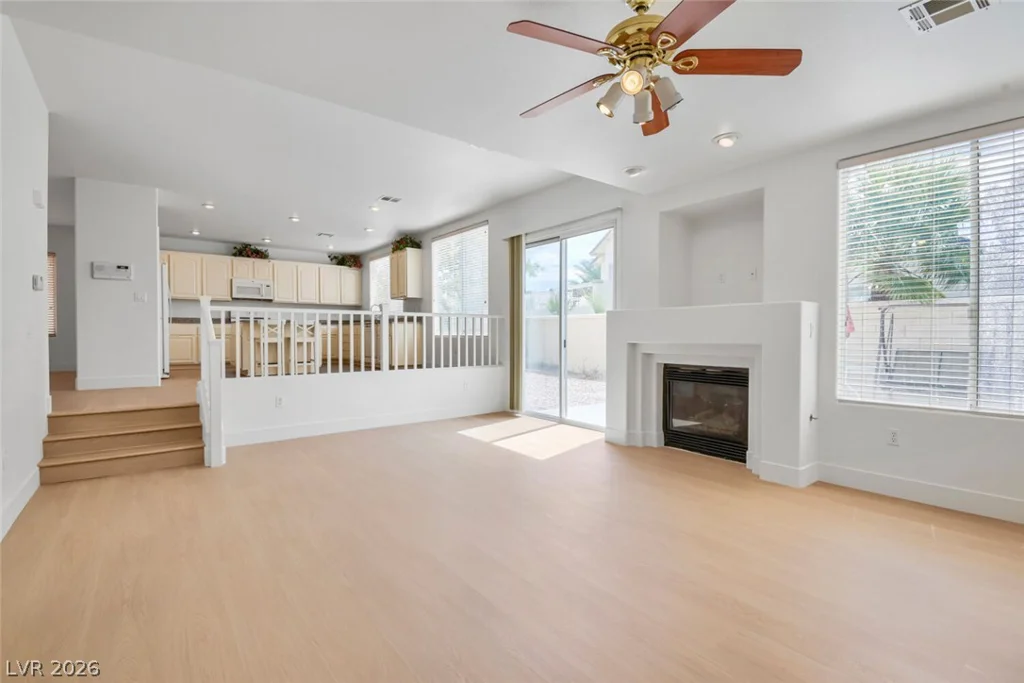 356 Lakewood Garden, Las Vegas, NV 89148
