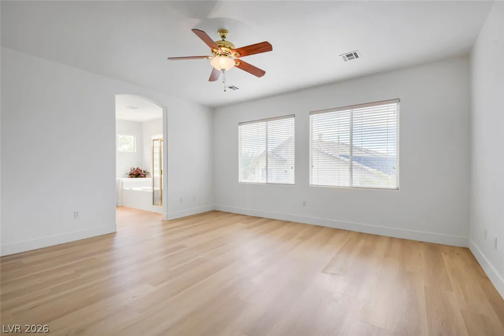 356 Lakewood Garden, Las Vegas, NV 89148