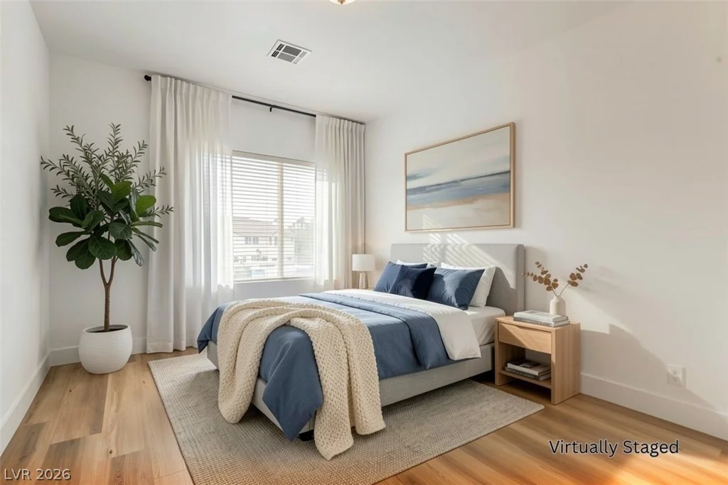 356 Lakewood Garden, Las Vegas, NV 89148