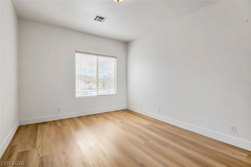 356 Lakewood Garden, Las Vegas, NV 89148