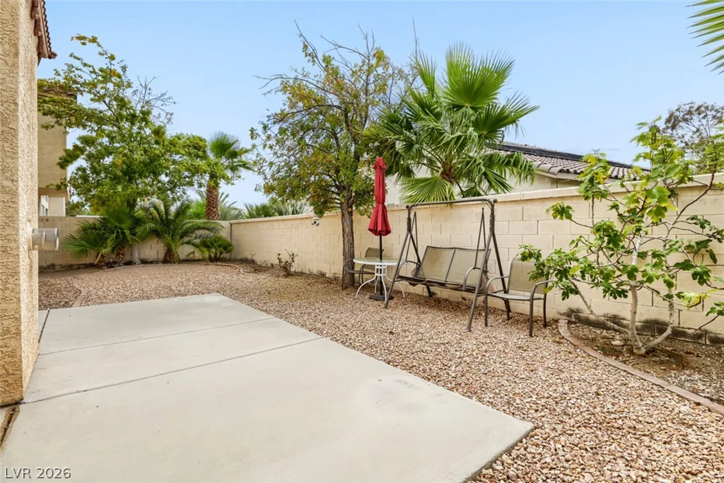 356 Lakewood Garden, Las Vegas, NV 89148