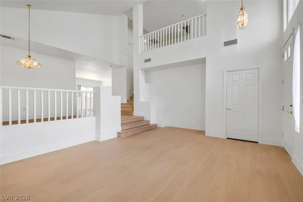 356 Lakewood Garden, Las Vegas, NV 89148
