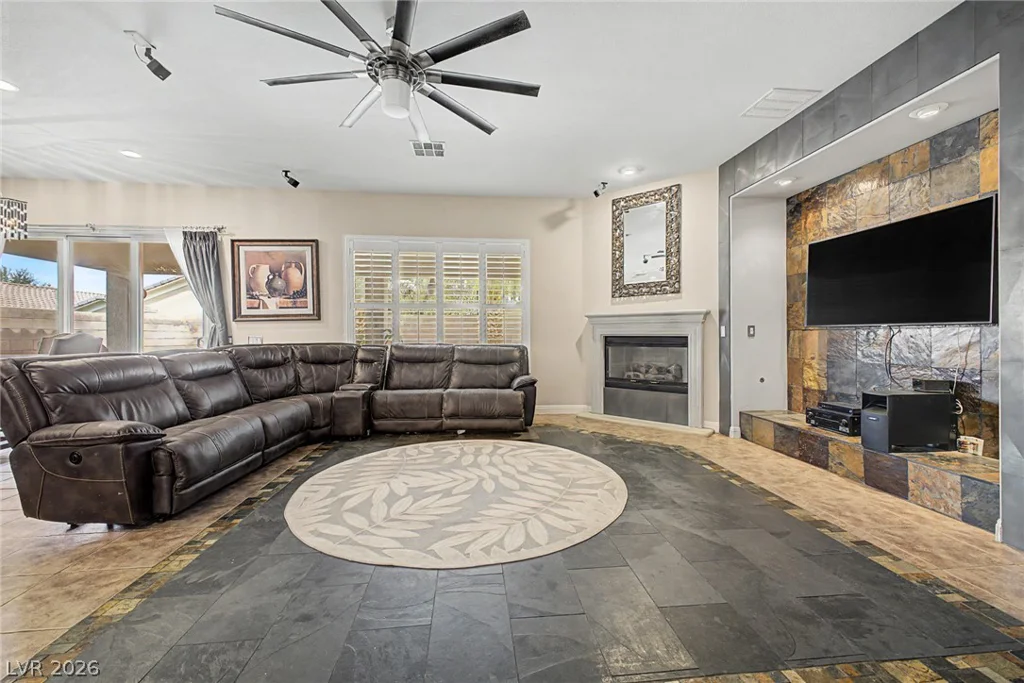 8226 Mount Logan, Las Vegas, NV 89131