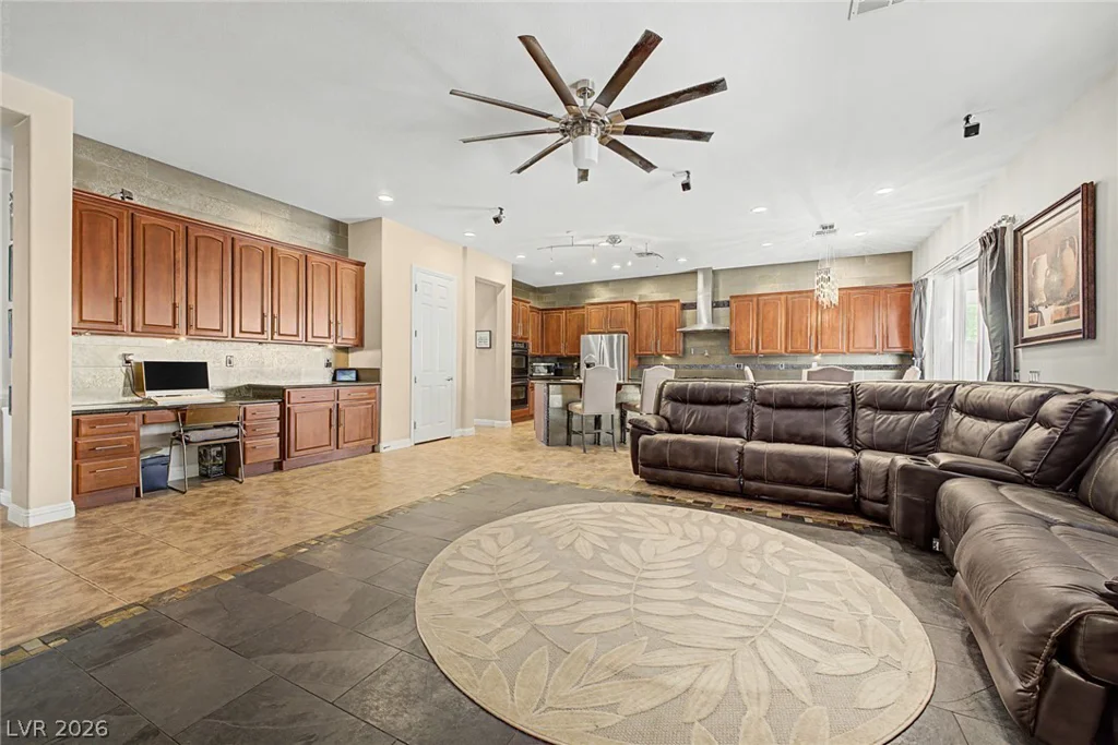 8226 Mount Logan, Las Vegas, NV 89131