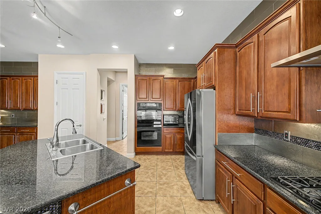 8226 Mount Logan, Las Vegas, NV 89131