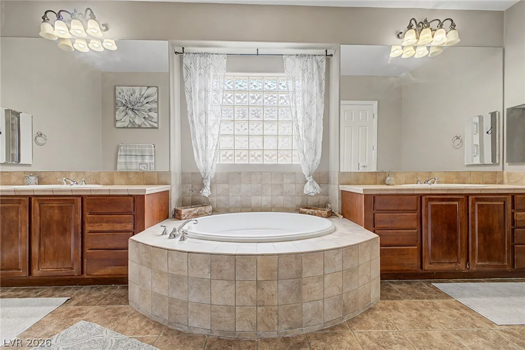8226 Mount Logan, Las Vegas, NV 89131