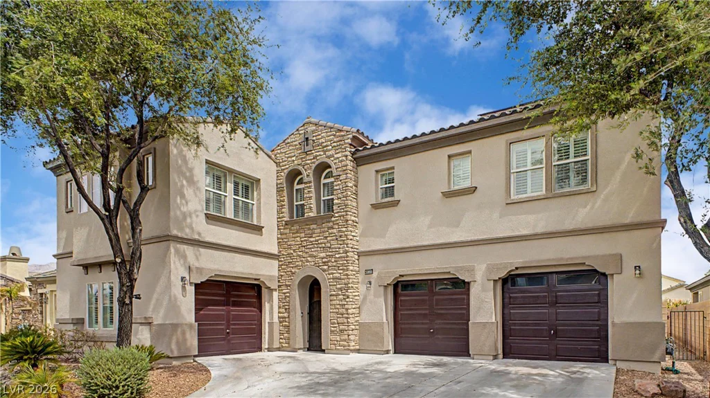 8226 Mount Logan, Las Vegas, NV 89131