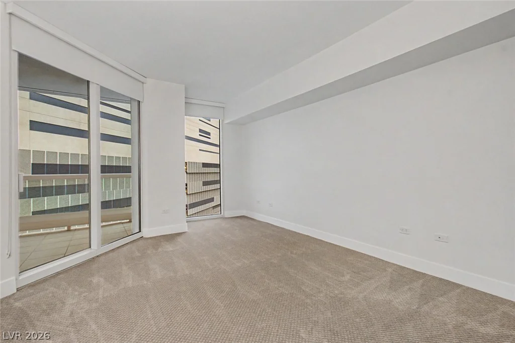 2877 Paradise, Las Vegas, NV 89109