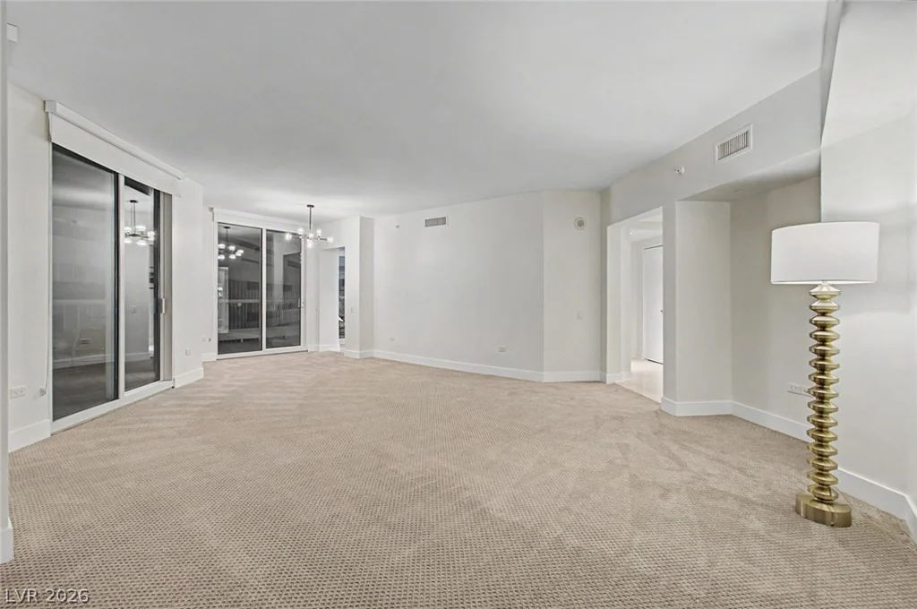 2877 Paradise, Las Vegas, NV 89109