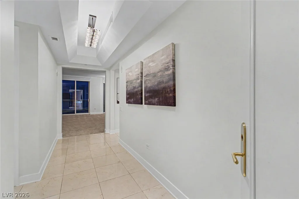 2877 Paradise, Las Vegas, NV 89109