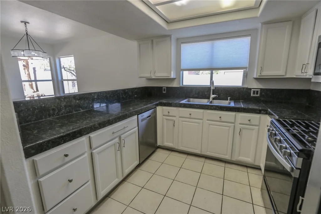 3333 Twin Bridges, Las Vegas, NV 89129