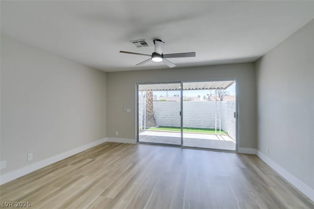 2333 Cardiff, Las Vegas, NV 89108