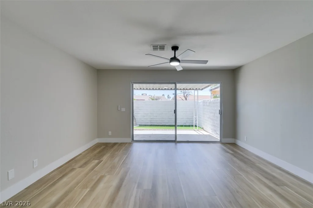 2333 Cardiff, Las Vegas, NV 89108