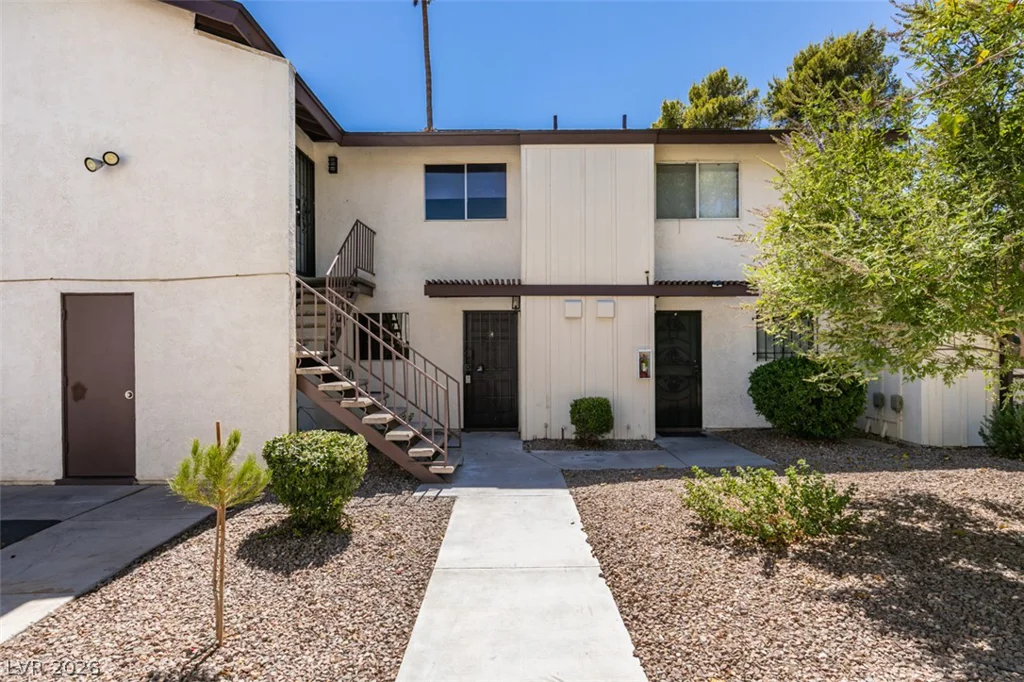 2333 Cardiff, Las Vegas, NV 89108