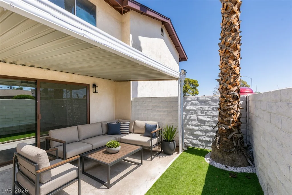 2333 Cardiff, Las Vegas, NV 89108