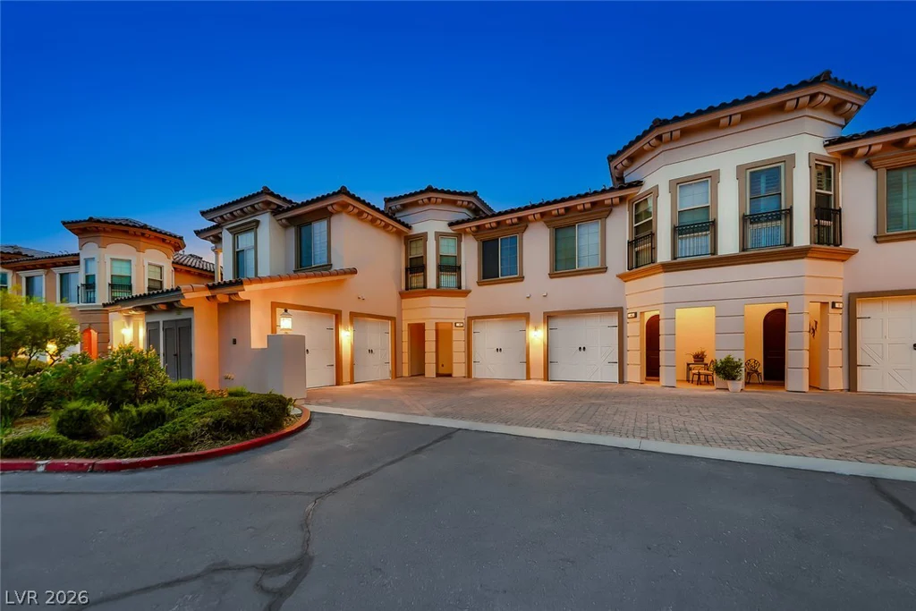 36 Via Vasari, Henderson, NV 89011