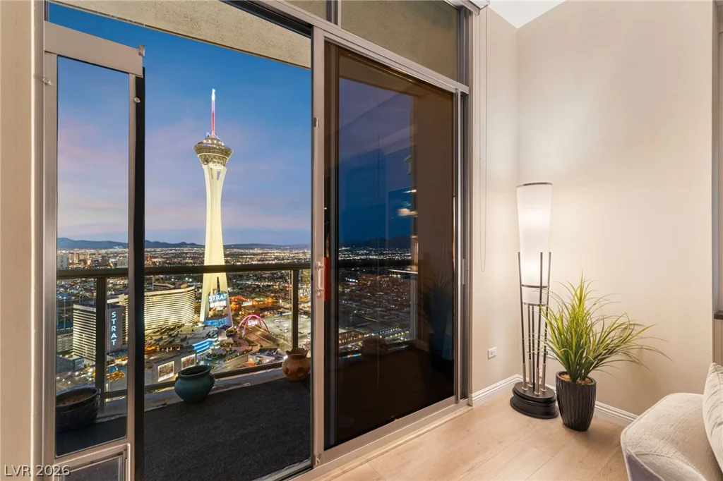 200 Sahara, Las Vegas, NV 89102