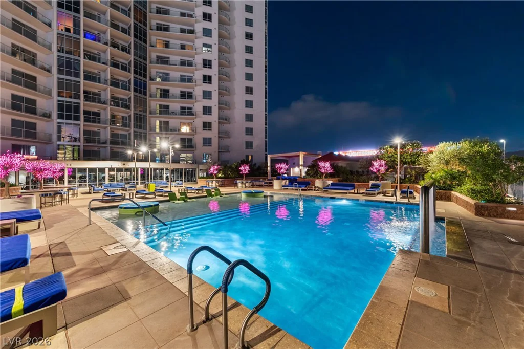 200 Sahara, Las Vegas, NV 89102