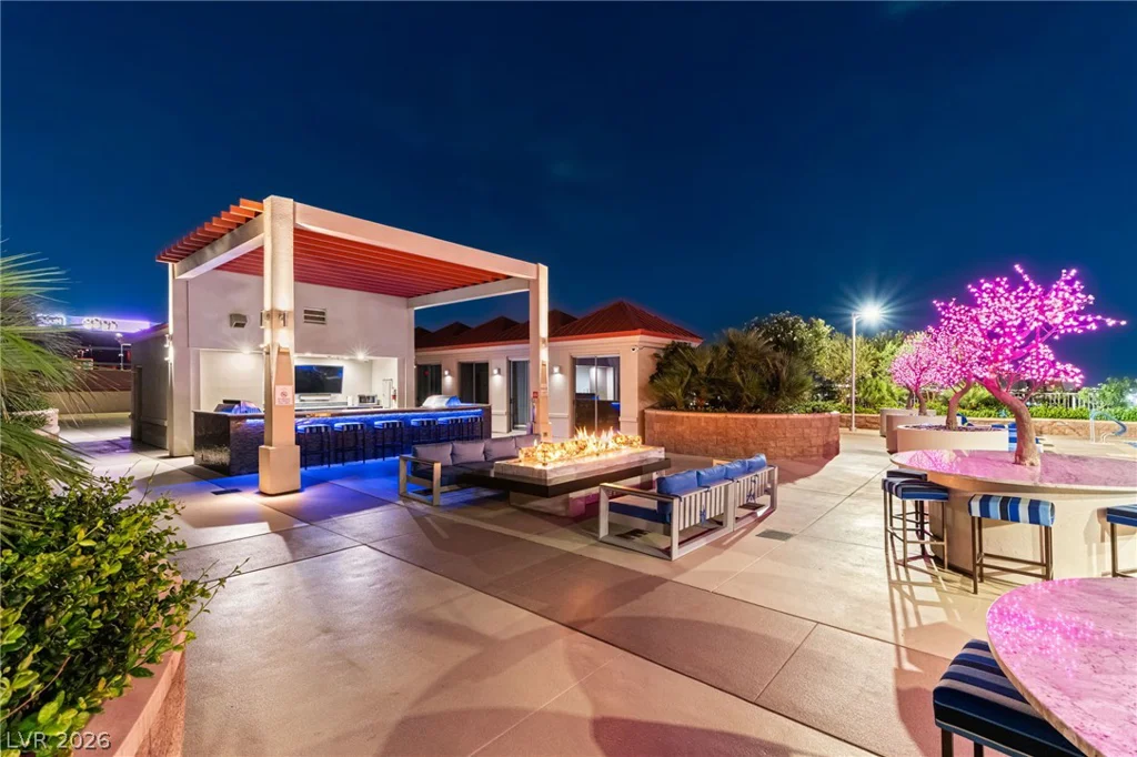 200 Sahara, Las Vegas, NV 89102