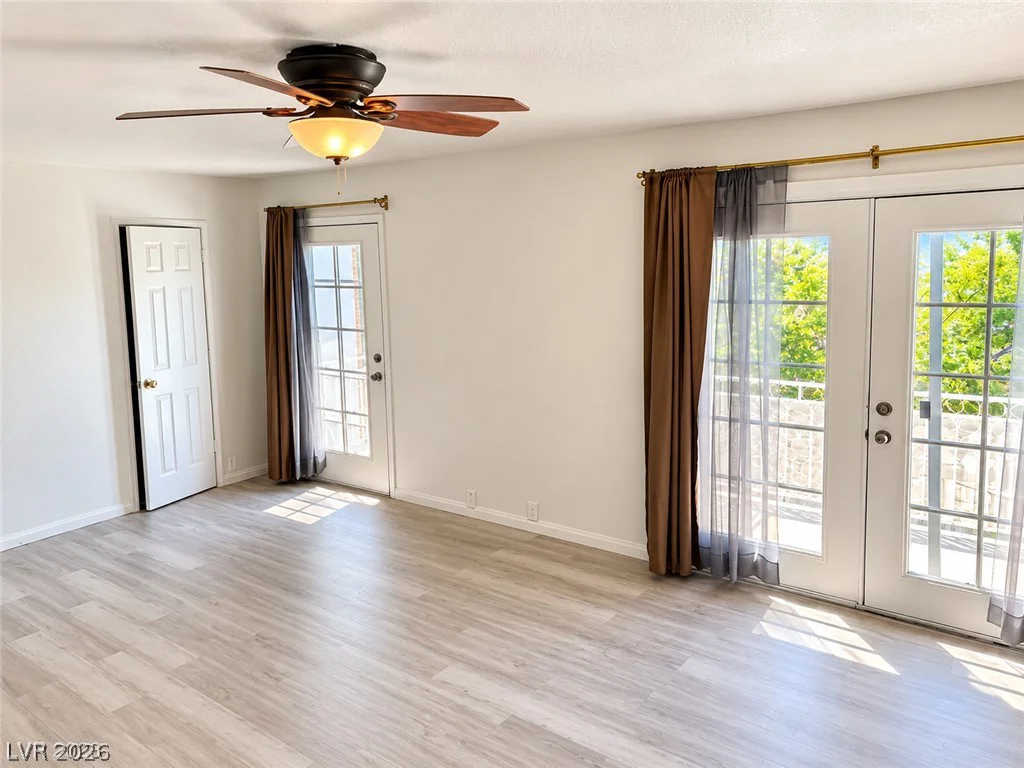 770 Tam O Shanter, Las Vegas, NV 89109