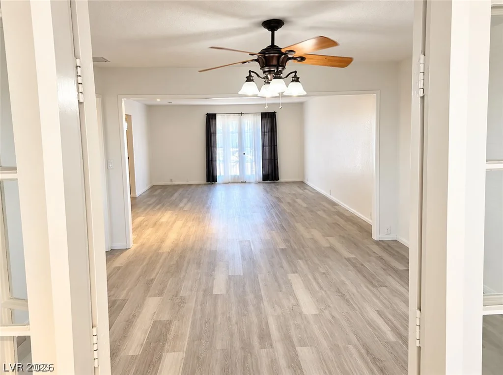 770 Tam O Shanter, Las Vegas, NV 89109