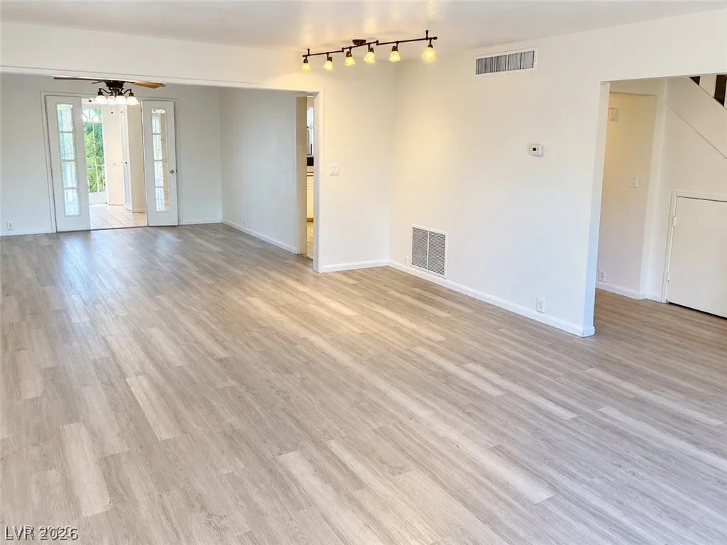 770 Tam O Shanter, Las Vegas, NV 89109