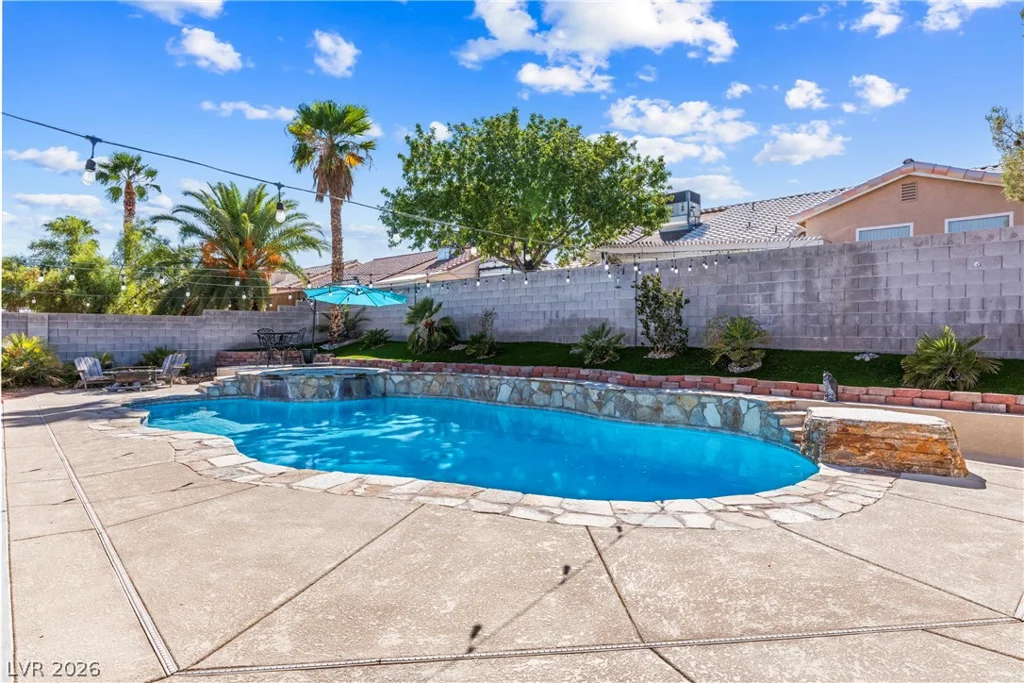 7233 Hawk Haven, Las Vegas, NV 89131