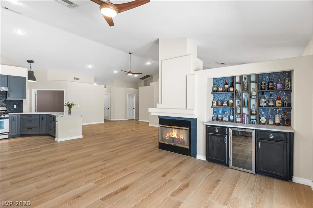 7233 Hawk Haven, Las Vegas, NV 89131