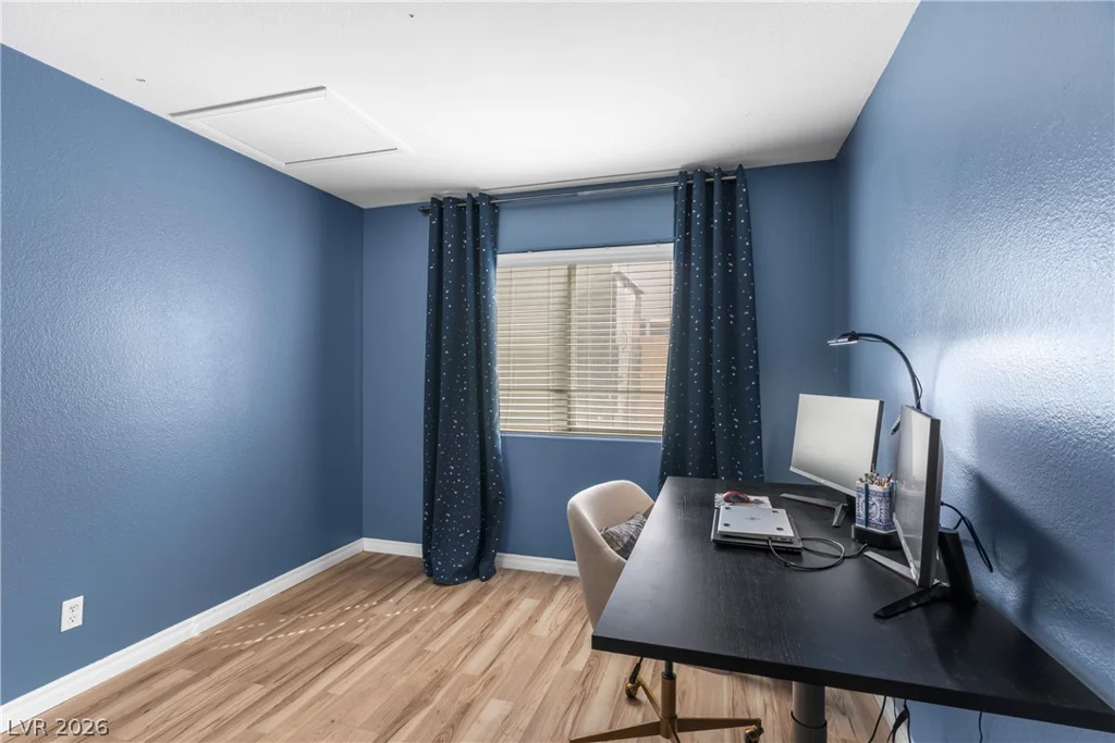 7233 Hawk Haven, Las Vegas, NV 89131