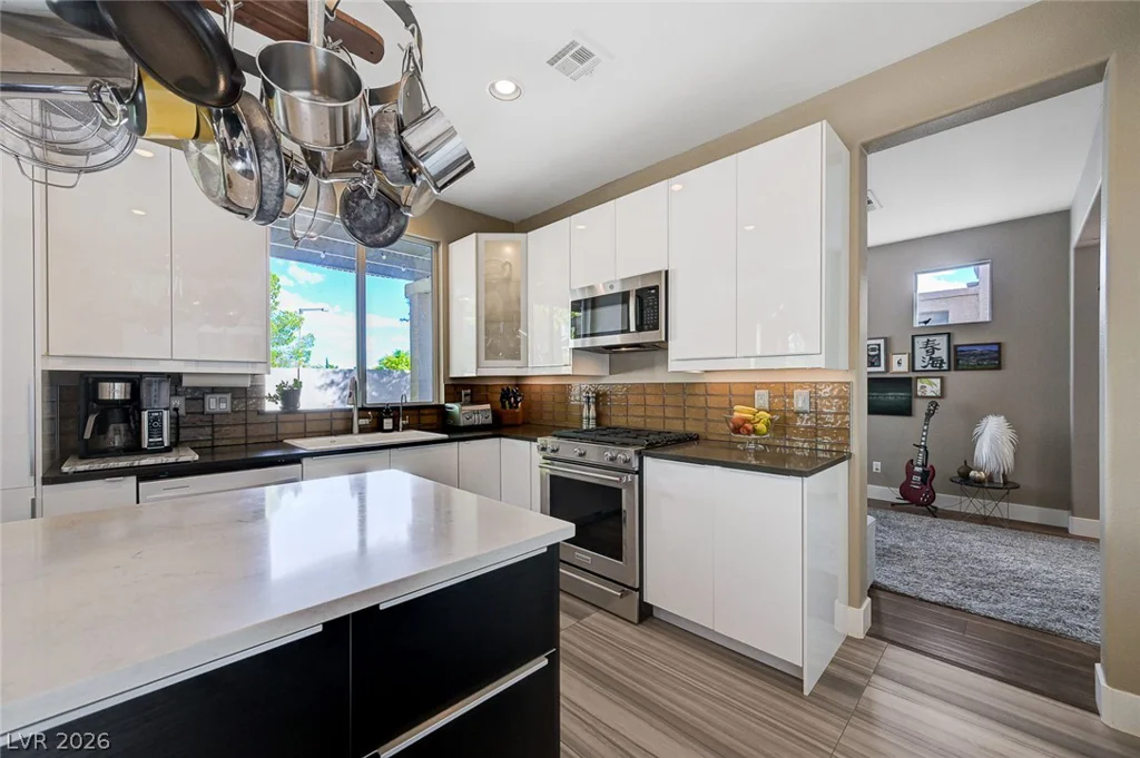 3028 Carbondale, Las Vegas, NV 89135