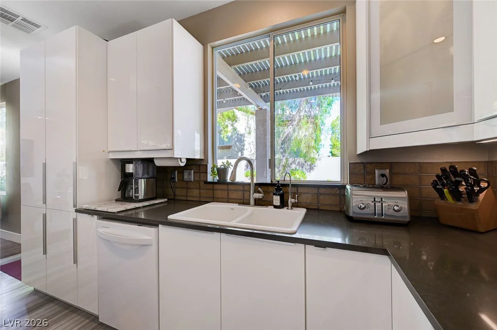 3028 Carbondale, Las Vegas, NV 89135